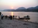 koniec podry speed-boatem Luang Prabang
